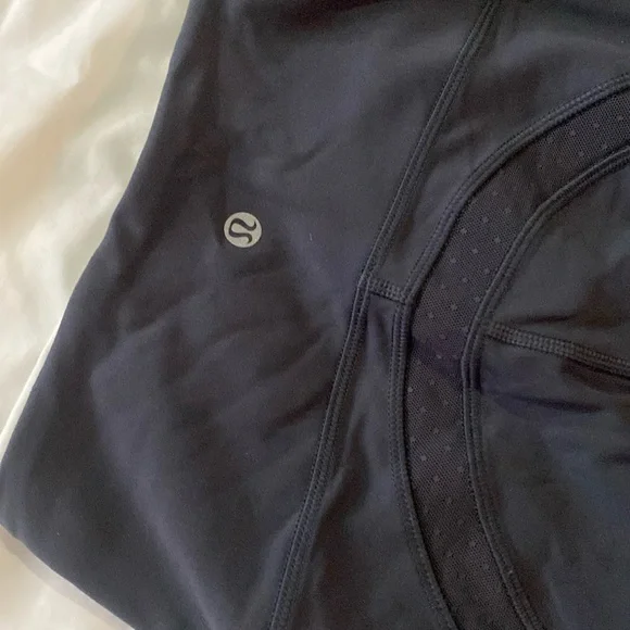 dark grey lulu lemon leggings - Picture 3 of 3